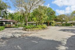 Picture of 1785 NE 137Th Ter, North Miami, FL 33181