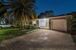 Picture of 616 Minorca Ave, Coral Gables, FL 33134