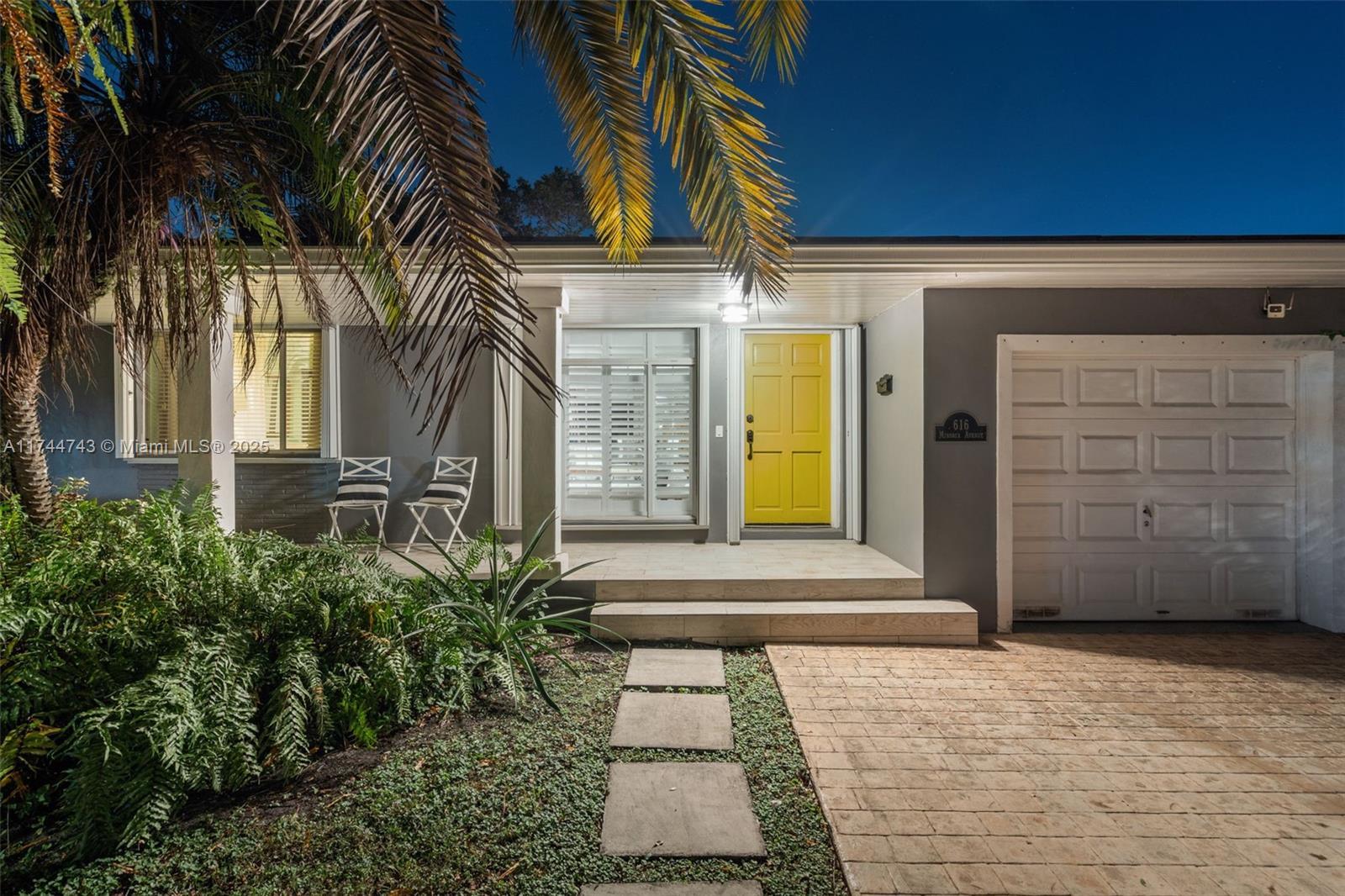 Picture of 616 Minorca Ave, Coral Gables, FL 33134