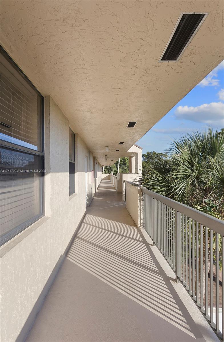 Picture of 3100 NW 42Nd Ave # D401, Coconut Creek FL 33066