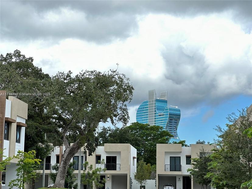 Picture of 5571 W Oak Way # 5571, Dania Beach FL 33314