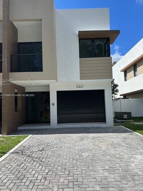 Picture of 5571 W Oak Way # 5571, Dania Beach, FL 33314