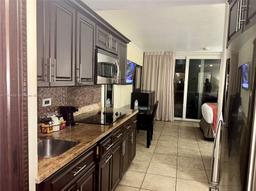 Picture of 19201 Collins Ave # 435, Sunny Isles Beach, FL 33160