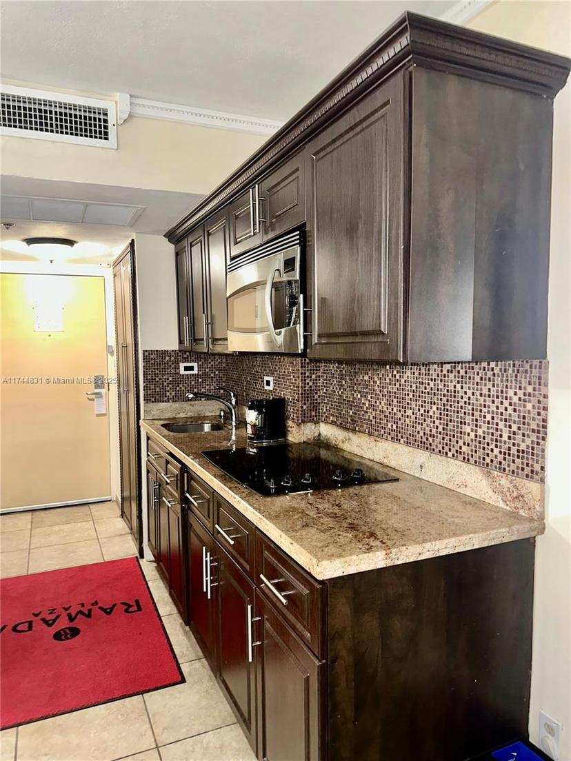 Picture of 19201 Collins Ave # 435, Sunny Isles Beach FL 33160