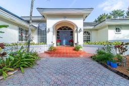 Picture of 16601 SW 78Th Ct, Palmetto Bay, FL 33157