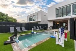 Picture of 410 NW 52Nd St, Miami, FL 33127