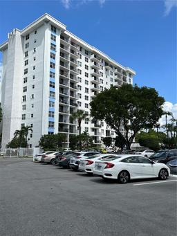 Picture of 1800 N Andrews Ave # 5D, Fort Lauderdale, FL 33311