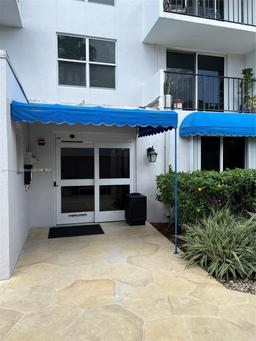 Picture of 1800 N Andrews Ave # 5D, Fort Lauderdale, FL 33311