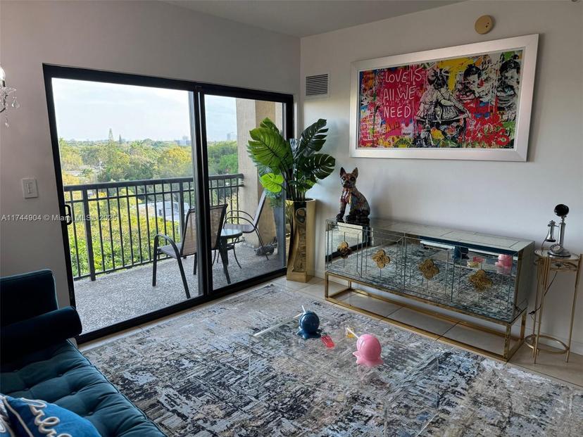 Picture of 3530 SW 22Nd St # 706, Miami FL 33145