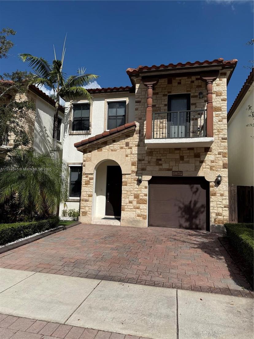 Picture of 10369 NW 70Th Ln # 10369, Doral FL 33178
