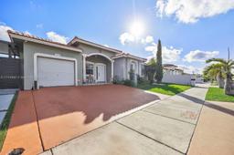 Picture of 12360 SW 212Th St, Miami, FL 33177