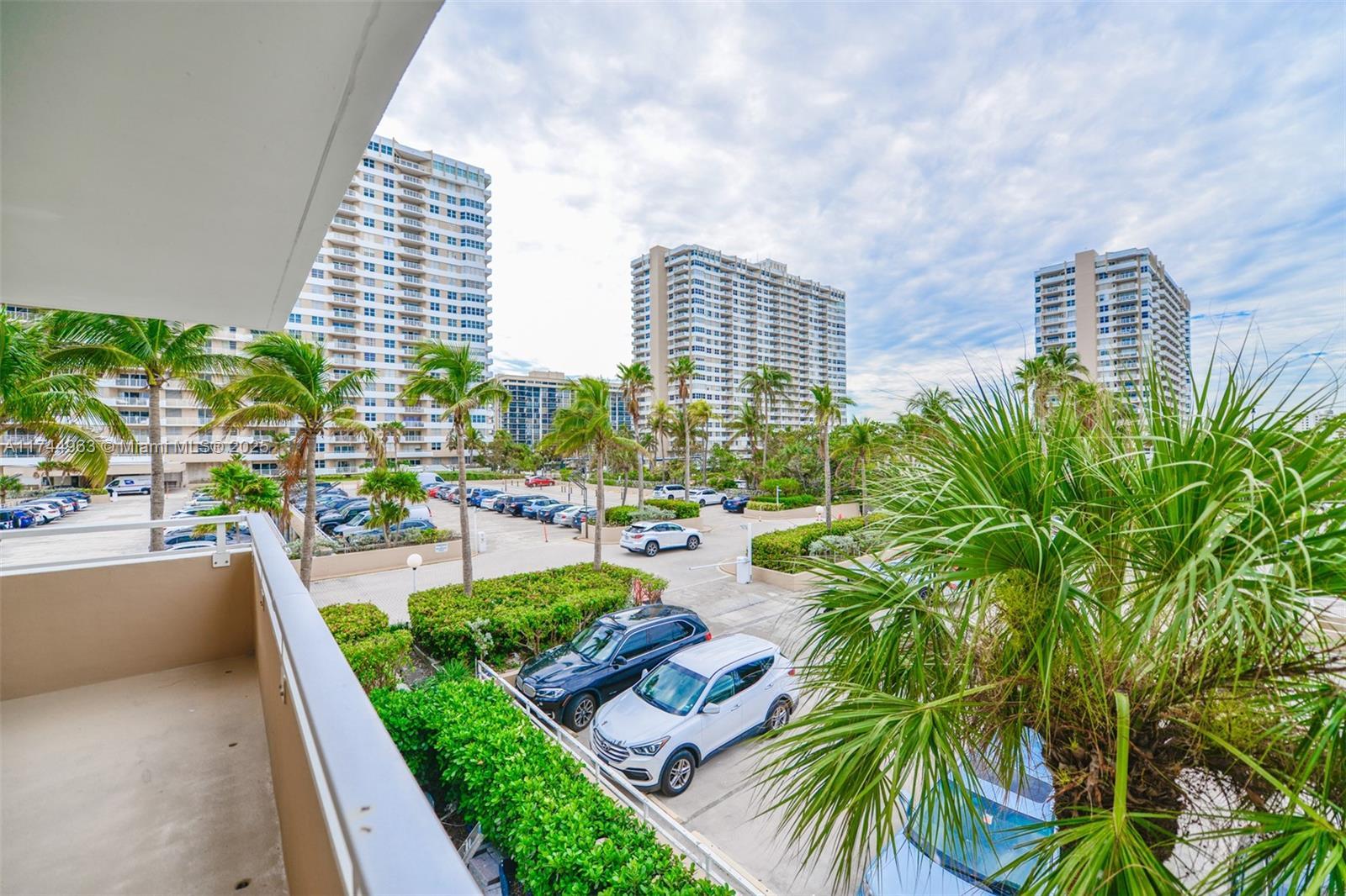 Picture of 1950 S Ocean Dr # 2E, Hallandale Beach, FL 33009