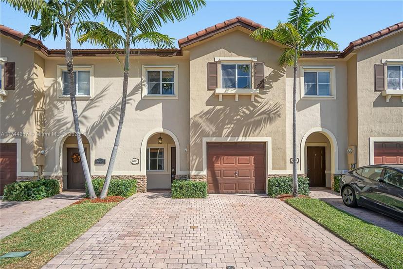 Picture of 8881 SW 220Th Ln # 8881, Cutler Bay FL 33190