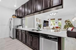 Picture of 14749 SW 9Th St # 3110, Pembroke Pines, FL 33027