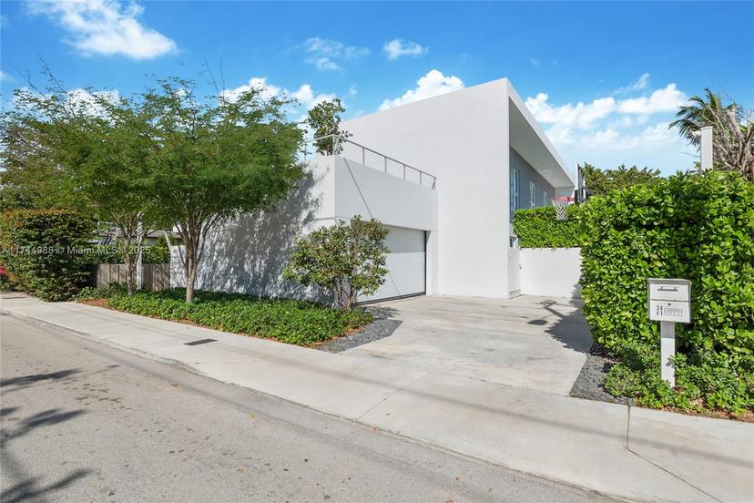 Picture of 3441 Charles Ave, Miami FL 33133