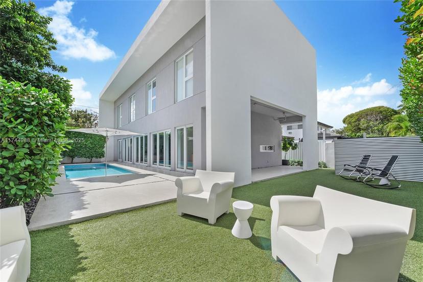 Picture of 3441 Charles Ave, Miami FL 33133