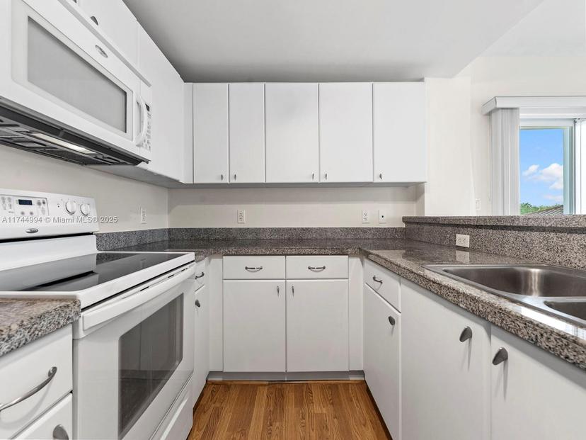 Picture of 2740 SW 28Th Ter # 508, Miami FL 33133