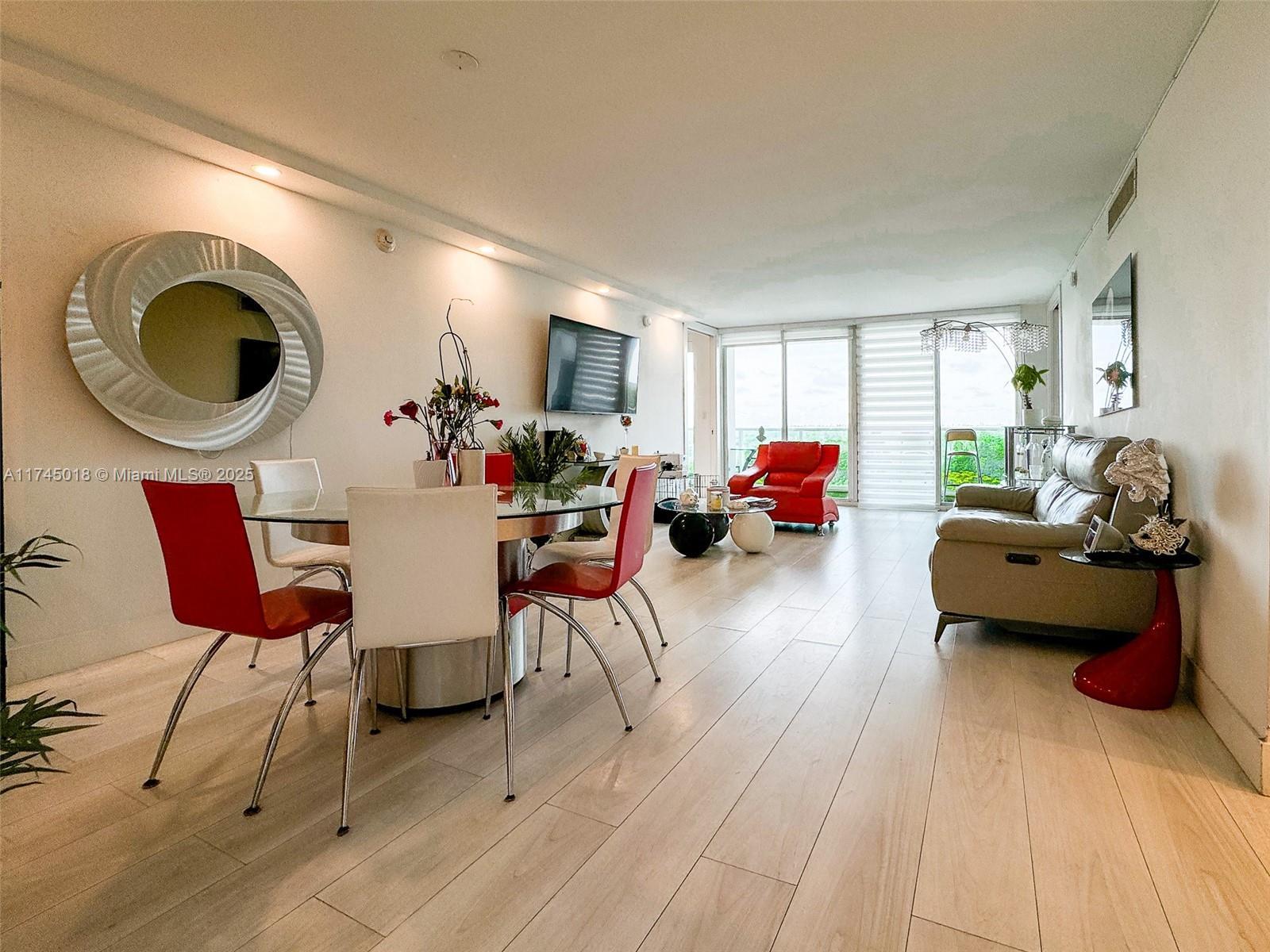 Picture of 100 Bayview Dr # 721, Sunny Isles Beach, FL 33160