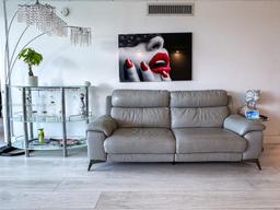 Picture of 100 Bayview Dr # 721, Sunny Isles Beach, FL 33160