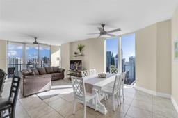 Picture of 185 SW 7Th St # 3811, Miami, FL 33130