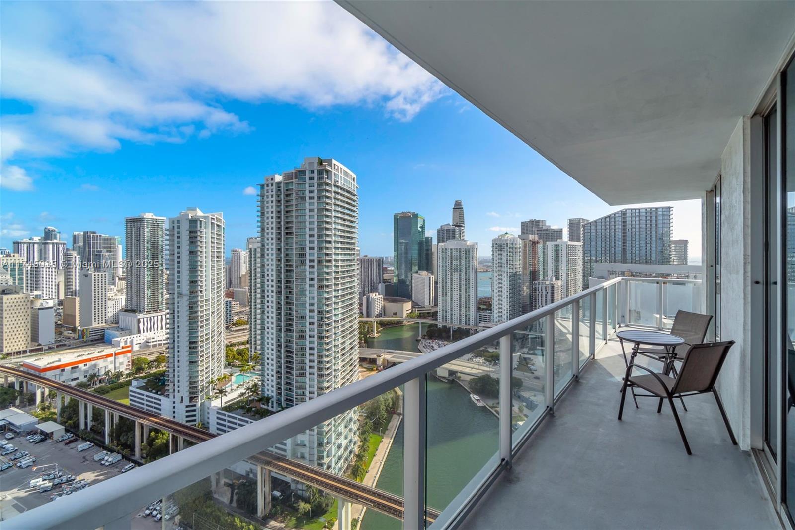 Picture of 185 SW 7Th St # 3811, Miami, FL 33130