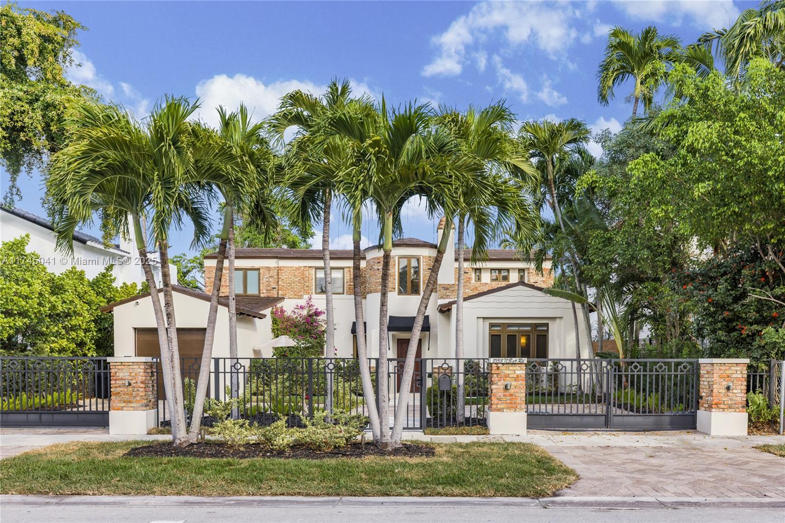 Picture of 2153 N Bay Rd, Miami Beach, FL 33140