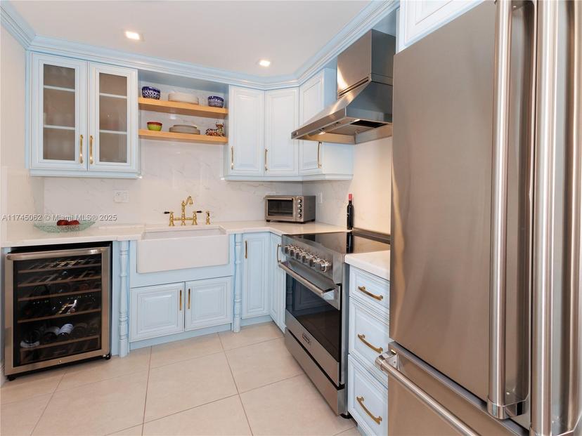 Picture of 625 Biltmore Way # 203, Coral Gables FL 33134