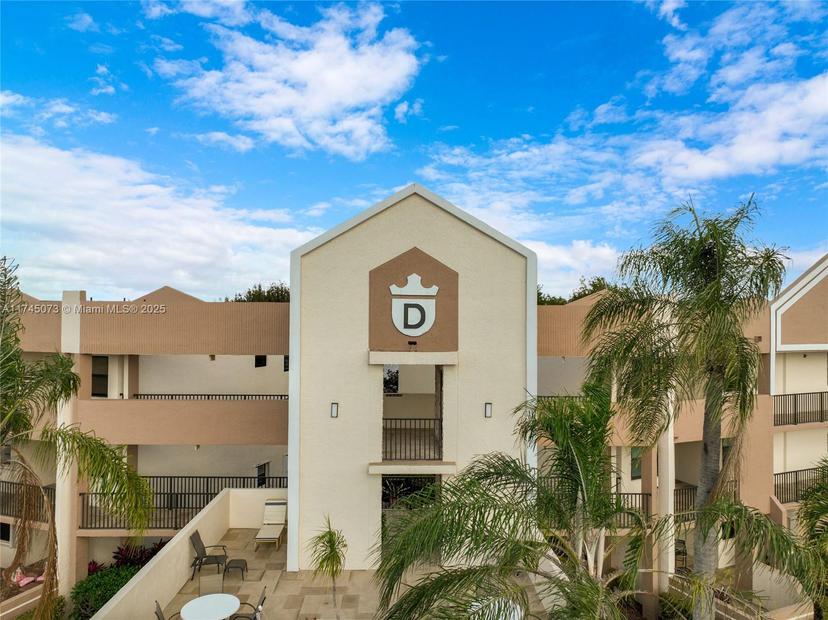 Picture of 7408 Fairfax Dr # 108, Tamarac FL 33321