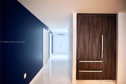 Picture of 851 NE 1St Ave # 1411, Miami, FL 33132