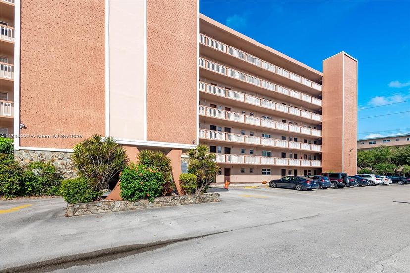Picture of 301 NE 14Th Ave # 201, Hallandale Beach FL 33009