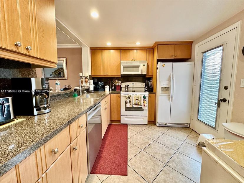 Picture of 301 NE 14Th Ave # 201, Hallandale Beach FL 33009