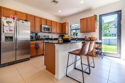 Picture of 686 NE 191St Ter, Miami, FL 33179