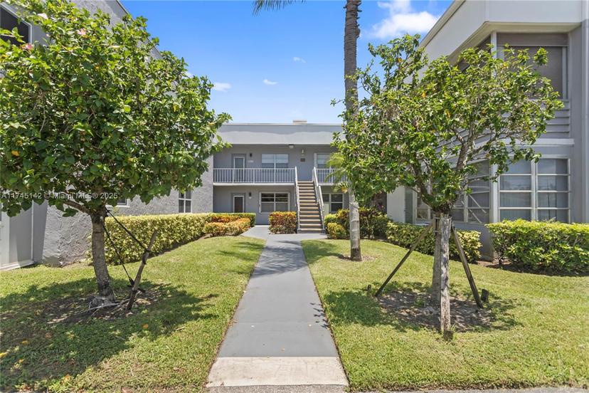 Picture of 108 Flanders C # 108, Delray Beach FL 33484