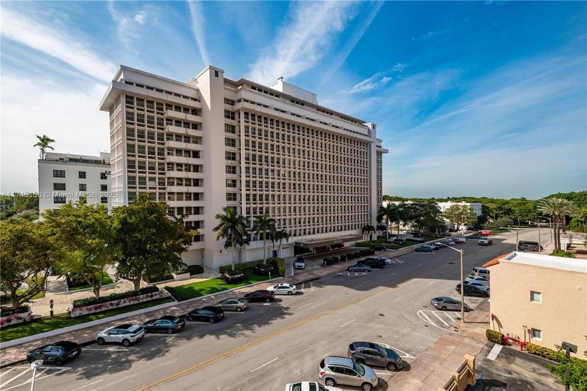 Picture of 711 Biltmore Way # 502, Coral Gables FL 33134