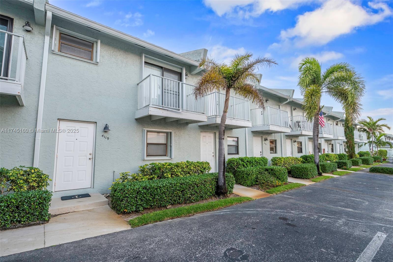 Picture of 4119 NE 21St Ter, Lighthouse Point, FL 33064