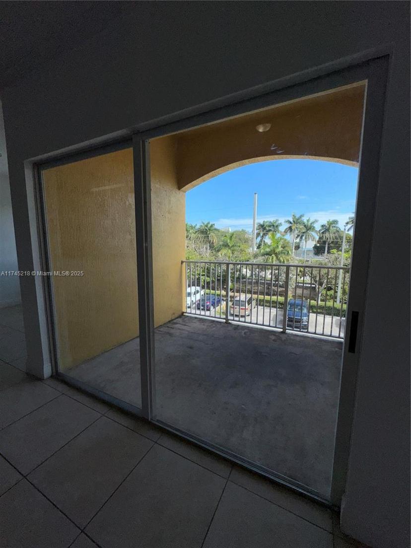 Picture of 21100 SW 87Th Ave # 303, Cutler Bay FL 33189