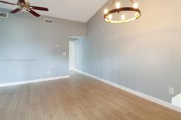 Picture of 960 N Franklin Ave # 960D, Homestead, FL 33034