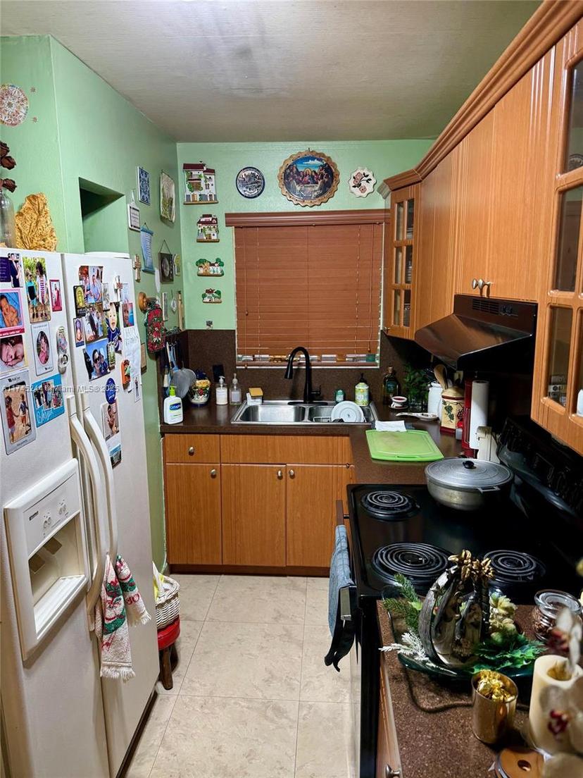 Picture of 10850 W Flagler St Unit 106, Sweetwater FL 33174