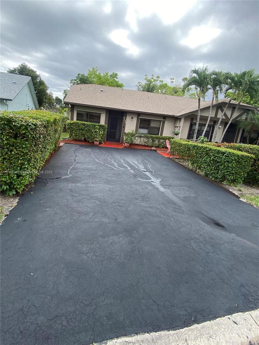 Picture of 8108 NW 100Th Way # 8108, Tamarac FL 33321