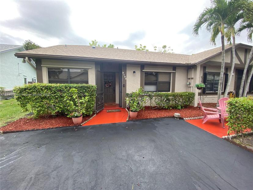 Picture of 8108 NW 100Th Way # 8108, Tamarac FL 33321