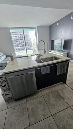Picture of 1900 N Bayshore Dr # 4007, Miami, FL 33132