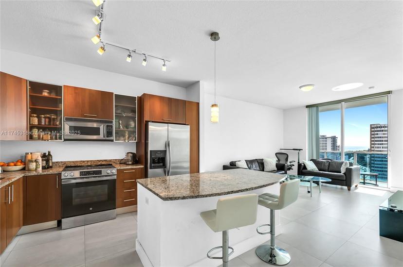 Picture of 1945 S Ocean Dr # 1702, Hallandale Beach FL 33009