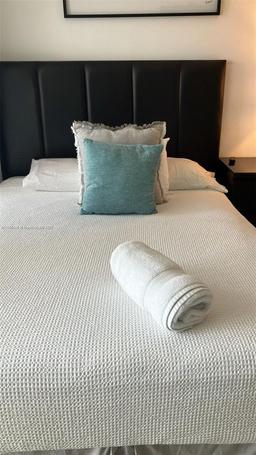 Picture of 19201 Collins Ave # 1139, Sunny Isles Beach, FL 33160