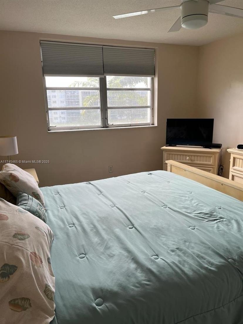 Picture of 2855 Leonard Dr # H305, Aventura FL 33160