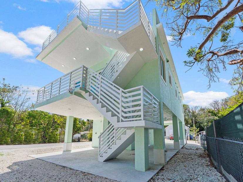 Picture of 101 Kay Dr, Key Largo FL 33037
