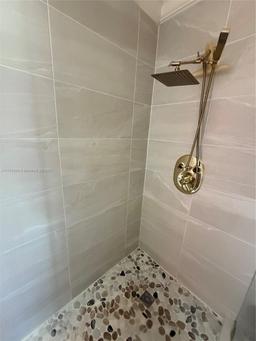 Picture of 7590 W 14Th Ave, Hialeah, FL 33014