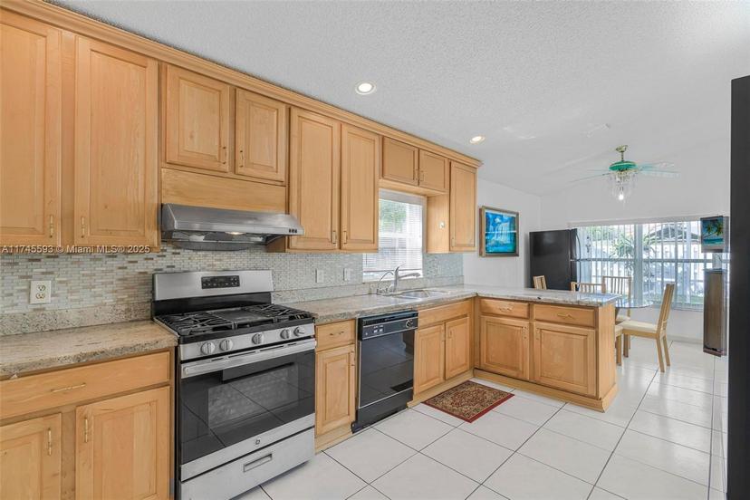 Picture of 13275 NW 15Th St, Pembroke Pines FL 33028