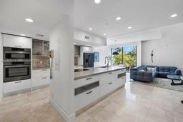 Picture of 10655 NE Quaybridge Ct # C3, Miami, FL 33138