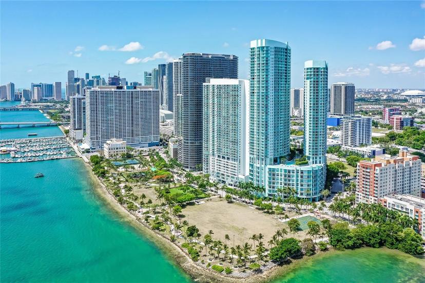 Picture of 1900 N Bayshore Dr # 5006, Miami FL 33132
