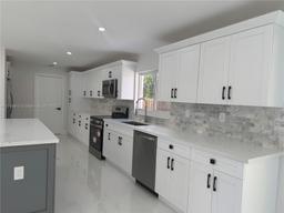 Picture of 14851 SW 71St St, Miami, FL 33193